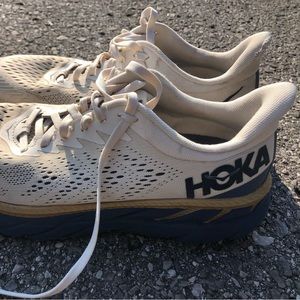 HOKA One One Women's Clifton 7 Road Running Shoes US 9.5 Tofu/Vintage Indigo